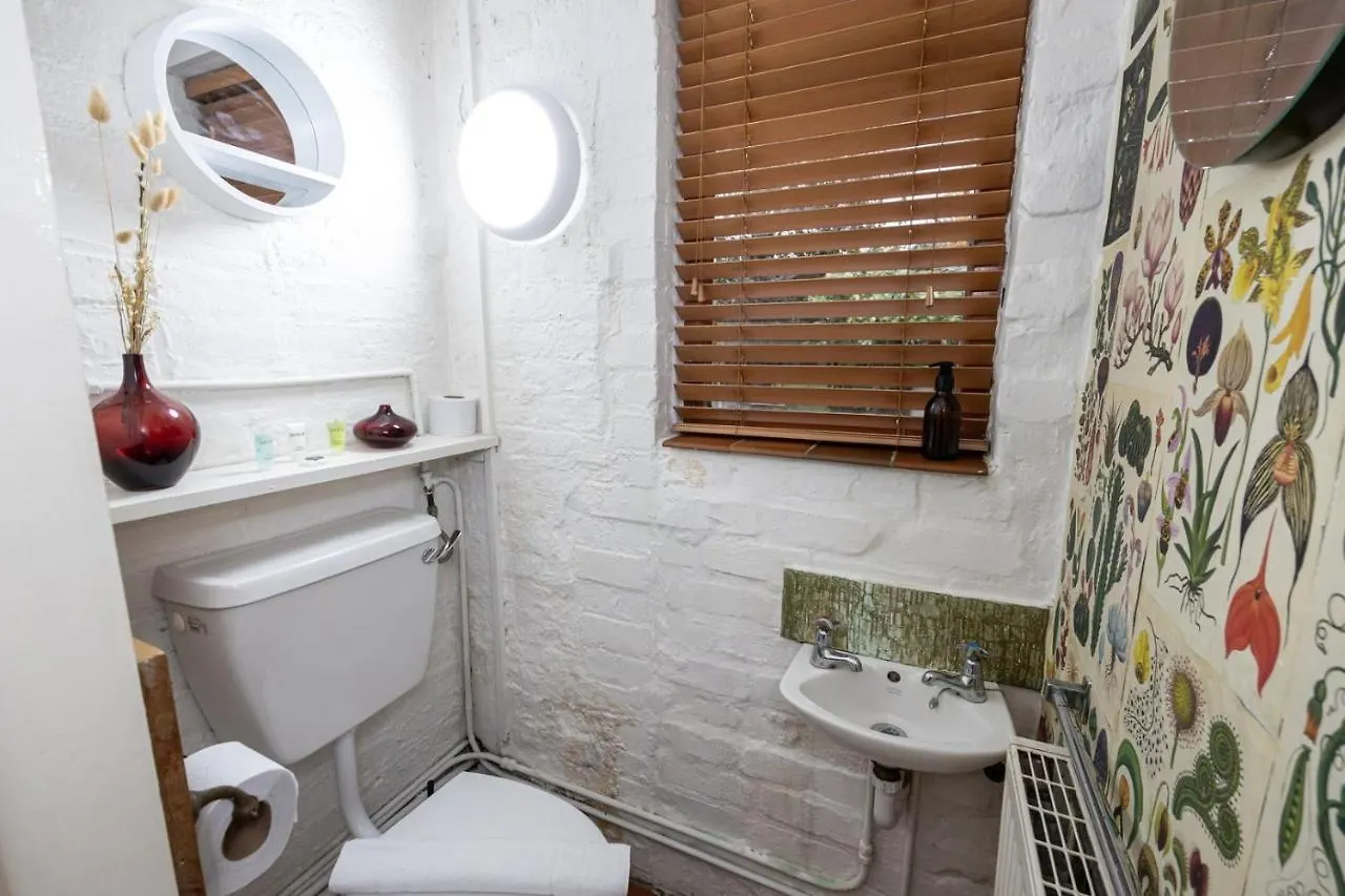 Guestready - Elegant Home In Manchester