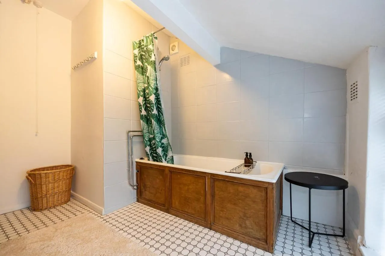 Guestready - Elegant Home In Manchester Apartment