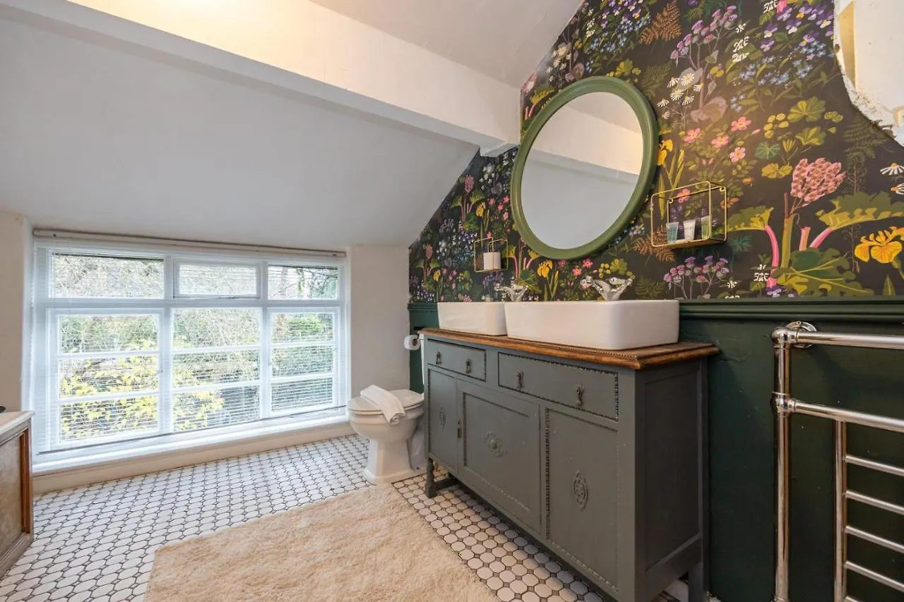 Guestready - Elegant Home In Manchester United Kingdom